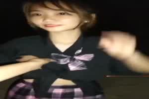 小萝莉凌晨跑山顶 3飞夜生活  背景图片