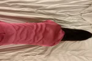 情趣红丝连体后入翘臀少妇  背景图片