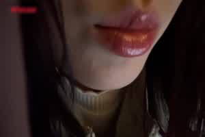 ASMR轻声细语女友诱惑 让人受不了  背景图片