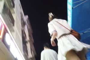 清纯高颜美少女蕾丝裙白色透明内内露黑森林  背景图片