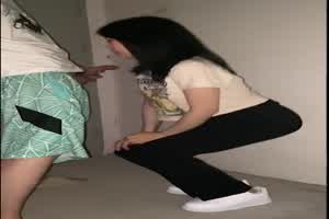 91小马哥调教大二学妹楼道上打炮惊险又刺激  背景图片