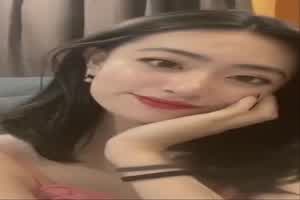 网曝门泄密 姜卿霞合辑遭男友流出  背景图片