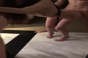 网曝门 浙江大学系上母狗流出  背景图片