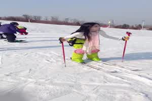 抖音10万美女主播 反差表流出  背景图片