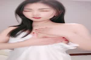 白衣性感极品主播诱惑  背景图片