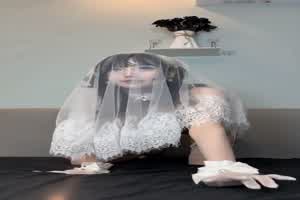 结婚前夕穿婚纱约小王最后一次啪啪  背景图片