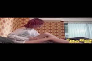 丰满诱人的姐姐  背景图片