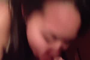 大男人就是要各种口交爽吹难怪这种女人真的惹人爱  背景图片