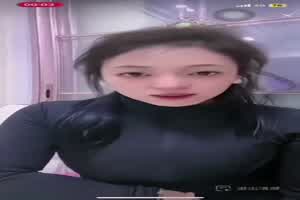 假你妈个B 你死去 结果在直播间脱  背景图片