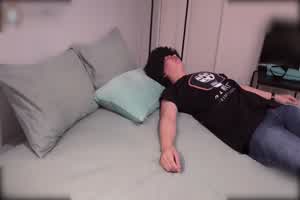 91特派员 宠物女友  背景图片