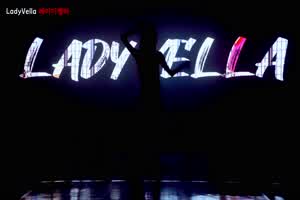 Lady vella 修身开叉旗袍加高跟鞋 小姐姐等你来吃掉  背景图片