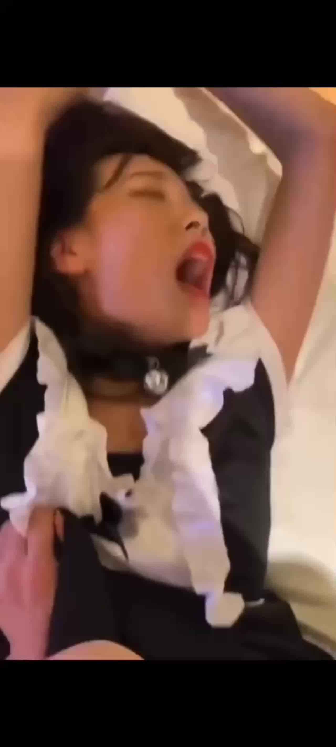  03年大学生就是紧叫声太浪，差点被夹内射 的剧照5