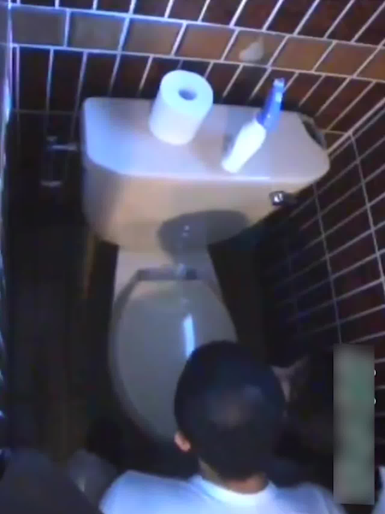  趁友人女友喝醉逞兽欲坏透了 的剧照9