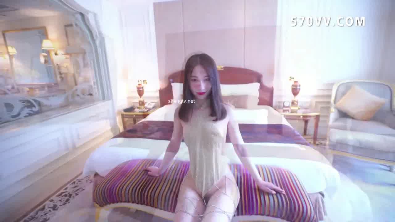  【果哥】小马苏模特椹嫃闪亮钻石 的剧照1