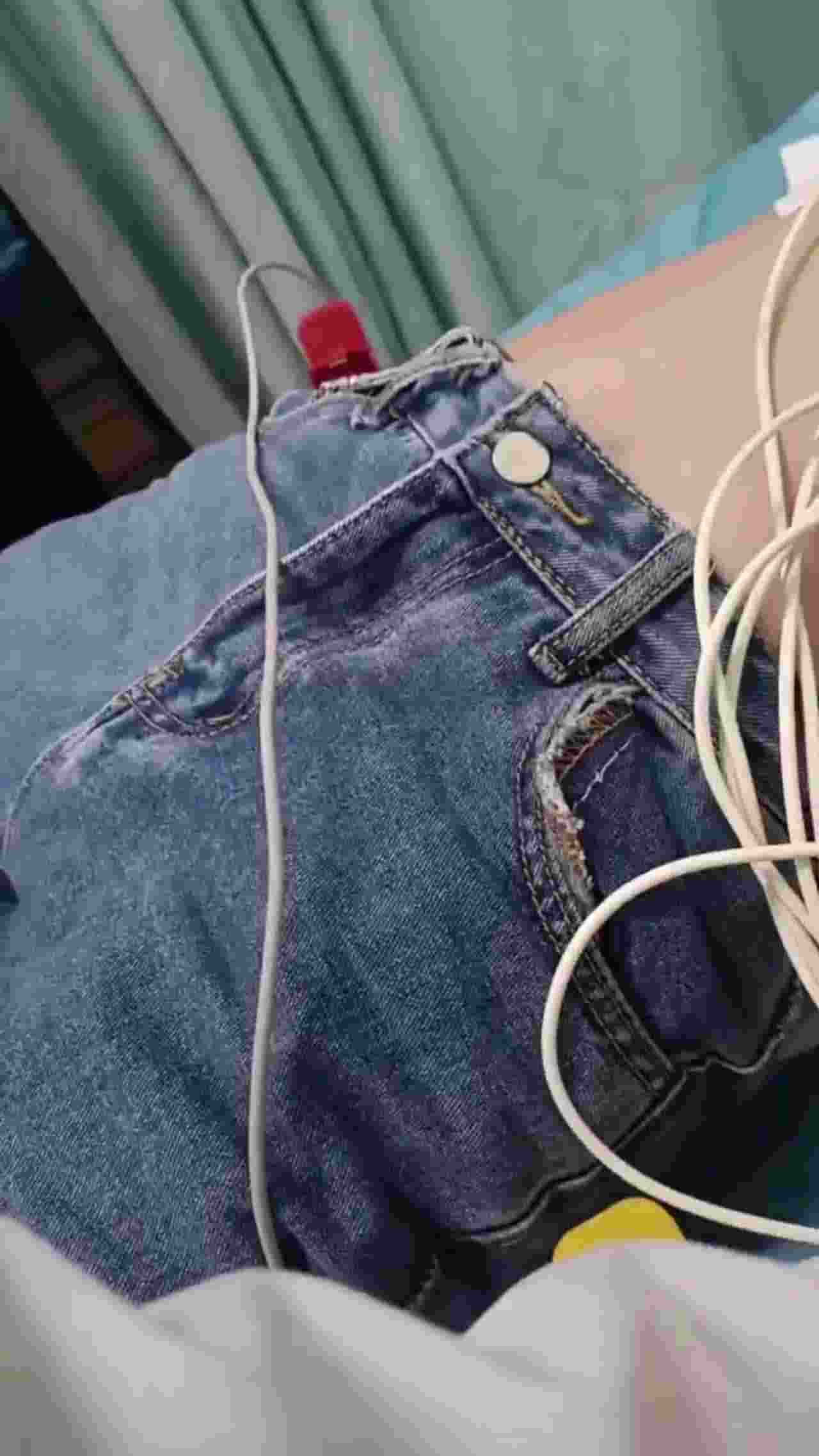  身为诊所医生福利就是天天看奶子 的剧照6