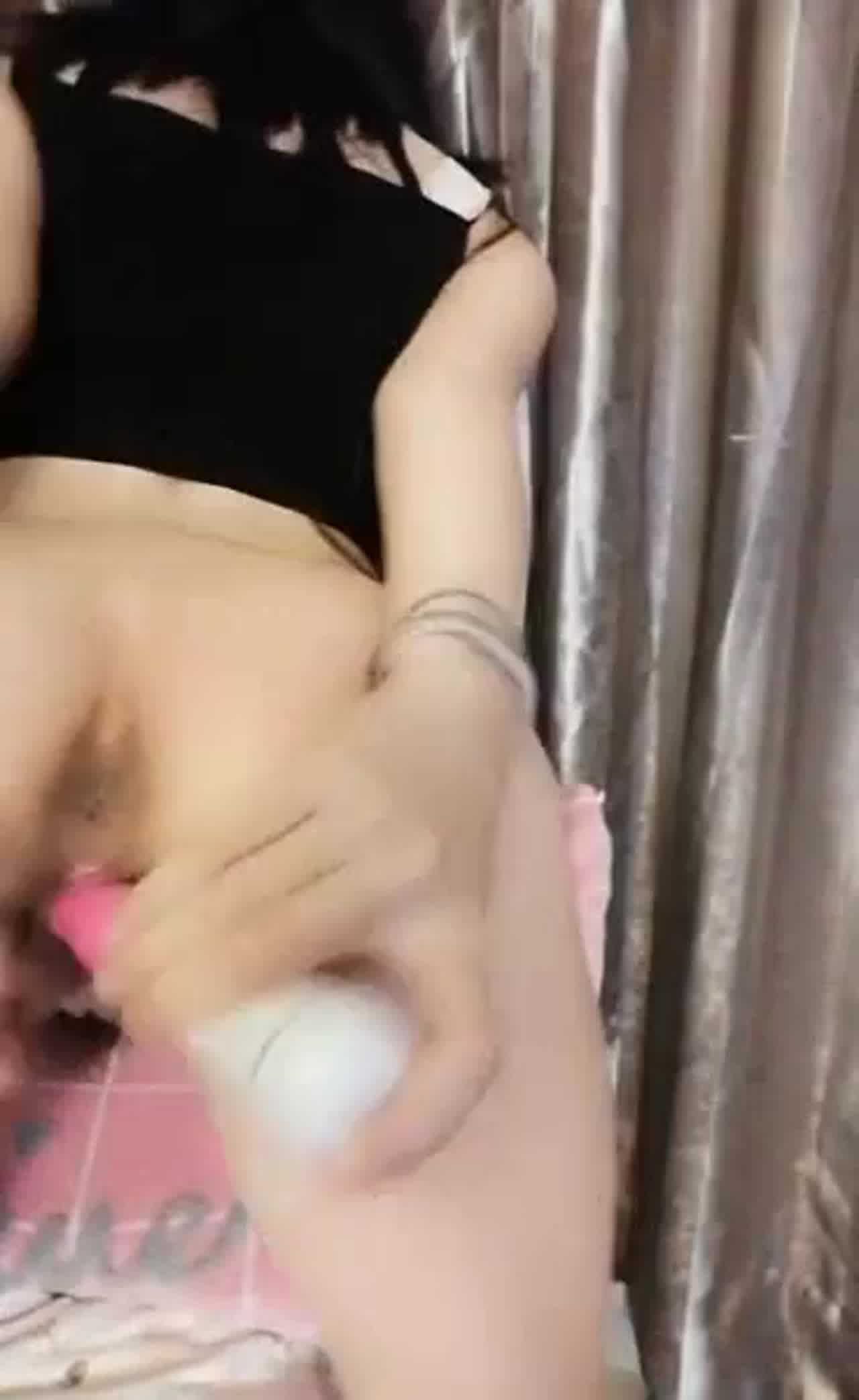  女神骚浪猫猫 小姐姐全程大秀，肆意道具抽插冒白浆叫的很诱人 的剧照7