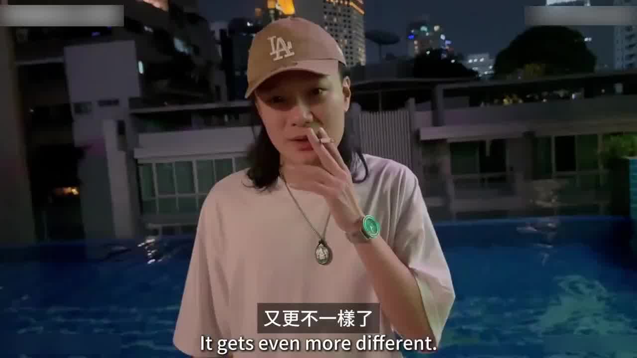  【让泰国女人知道中国鸡巴的厉害】全身豹纹情趣，超大巨乳和翘臀泰国妹，这屁股和胸是怎么长的这么大？ 的剧照4