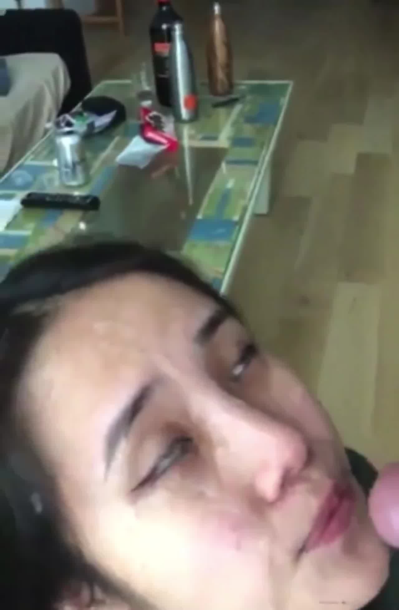  颜射喷了清纯正妹脸上都是 狂喘娇嗔 的剧照2