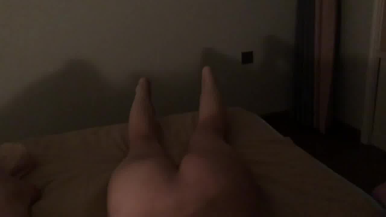  3角恋，漂亮正妹游走2男之间-男友VS富二代 的剧照8