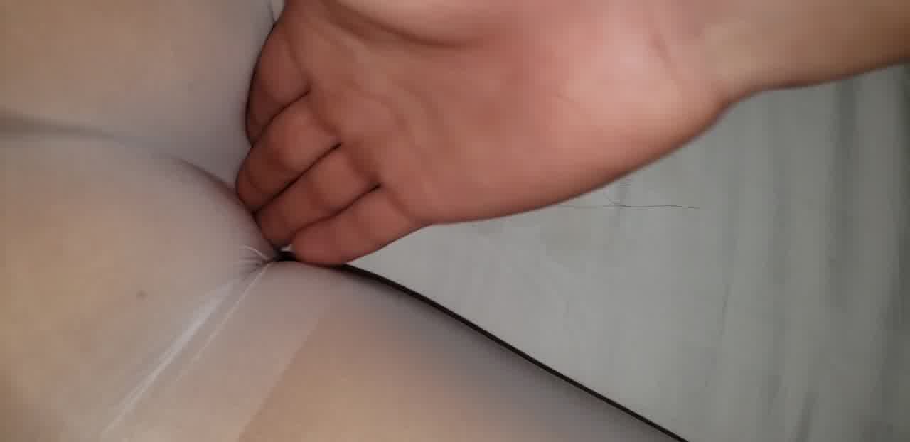  调教丝袜人妻福利视频 的剧照7