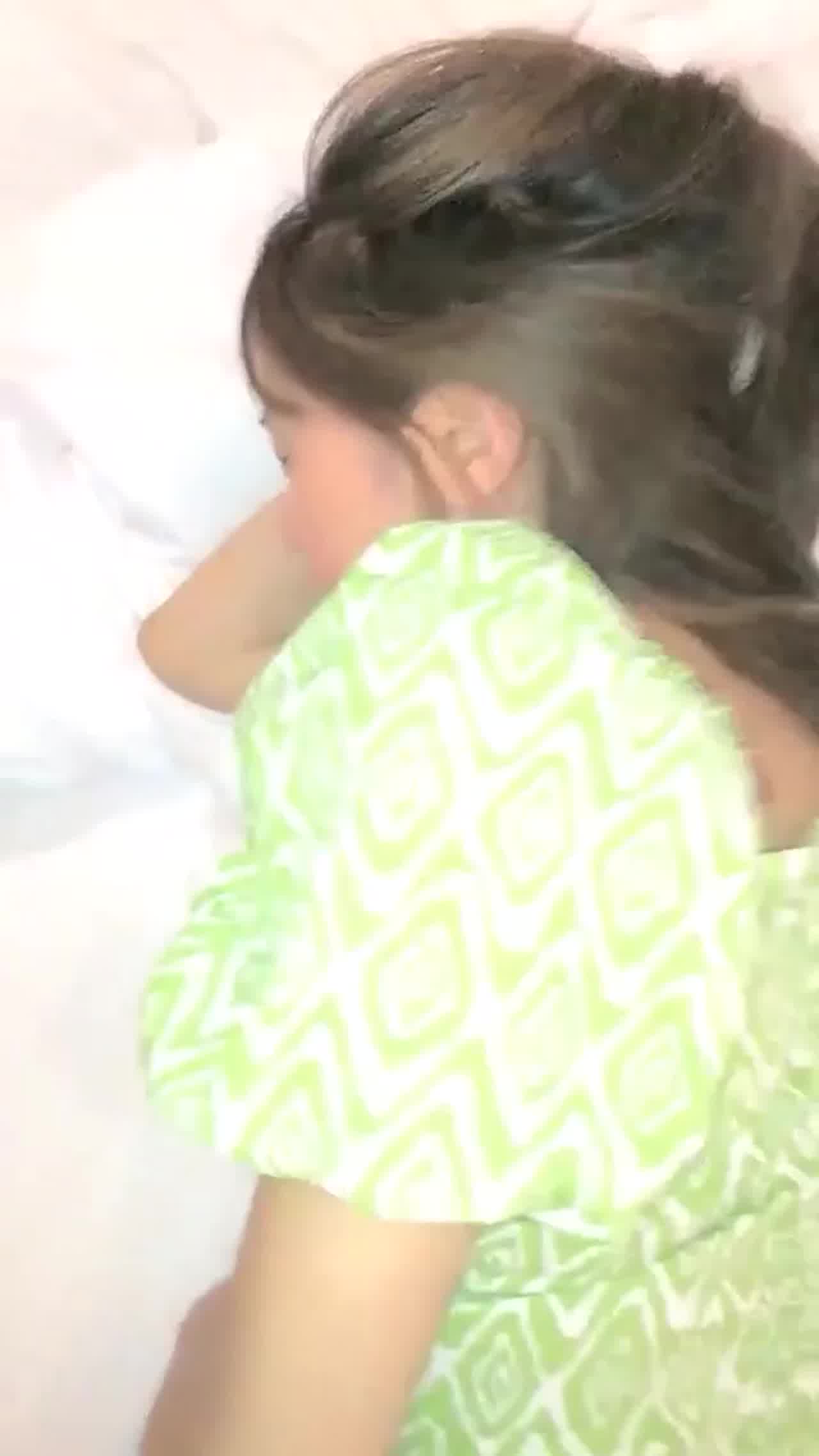  【调教SM】上大学的表妹被表哥偷偷下春药 的剧照2