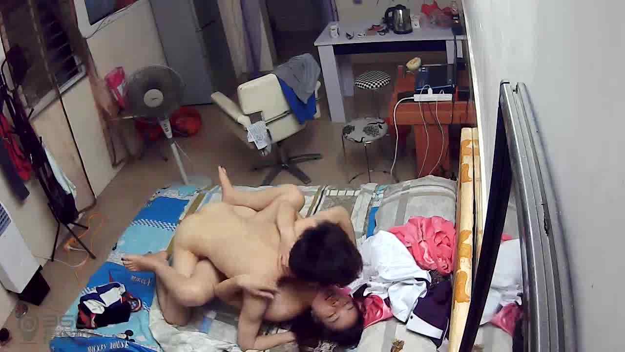  国产360水滴摄像头居家偷拍情侣日常性爱 的剧照2