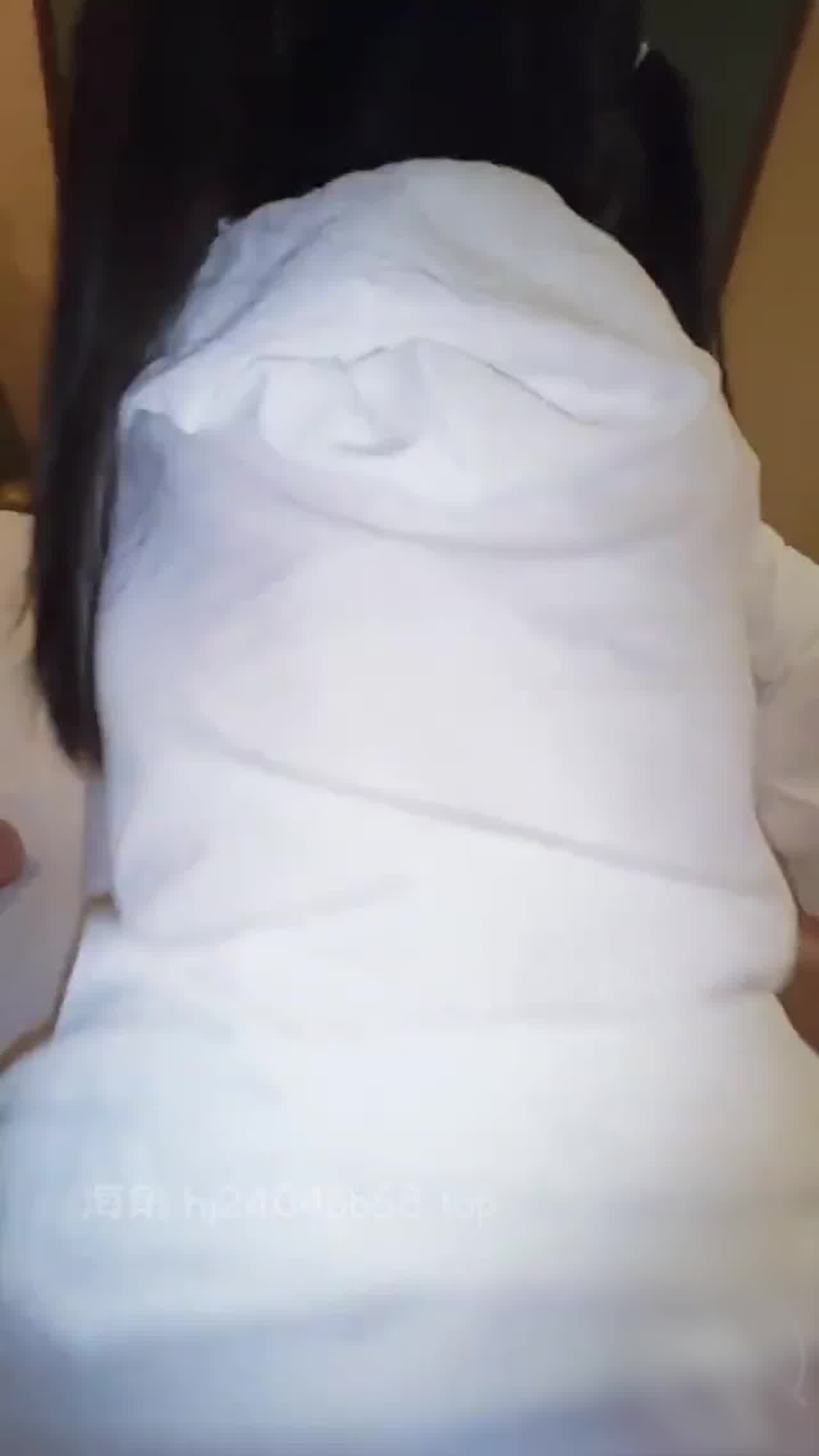  最新乱轮小可爱 我没看过这么活泼可爱的姐姐 的剧照1