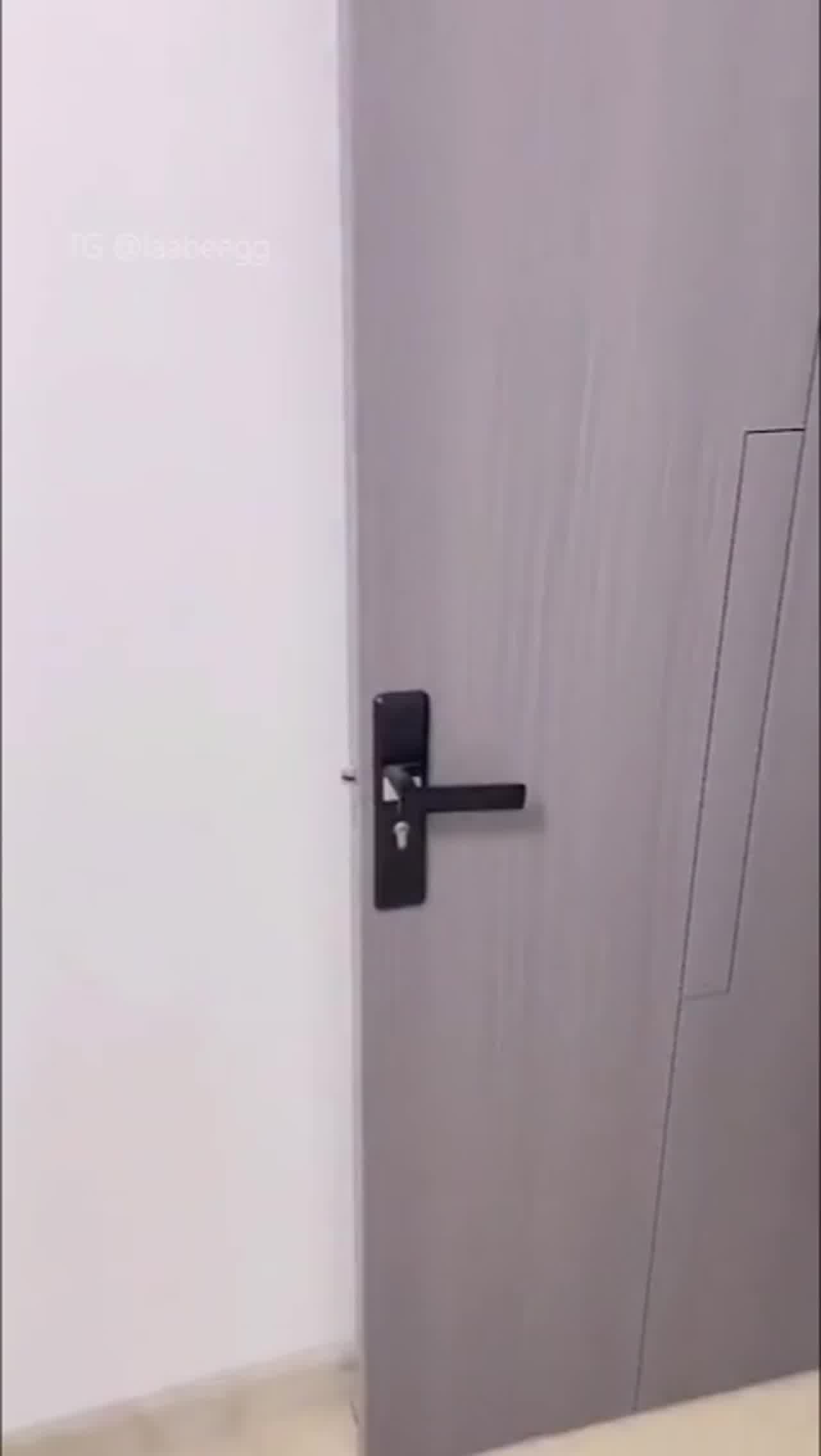  女友诱惑狠操她 的剧照8