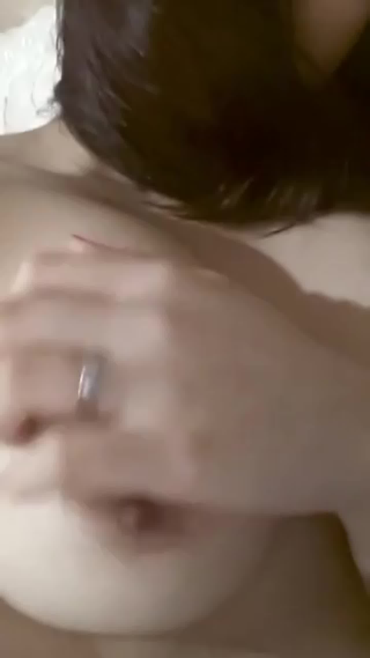  咪咪真的很大，要看我的咪咪吗 的剧照3