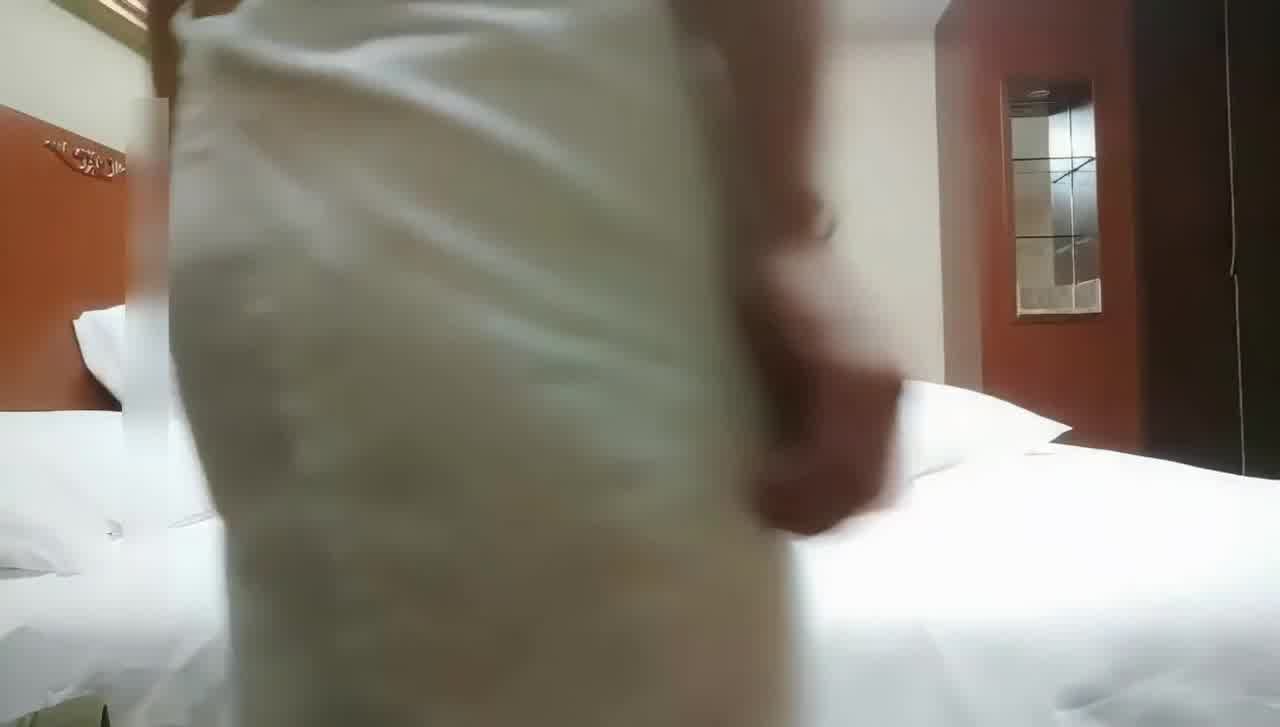  娇羞甜美可爱嫩妹，撕裆自慰‘啊好满，叔叔干我’对白精彩，被大鸡吧疯狂输出，~叔叔坏人，哇哇大叫！ 的剧照6