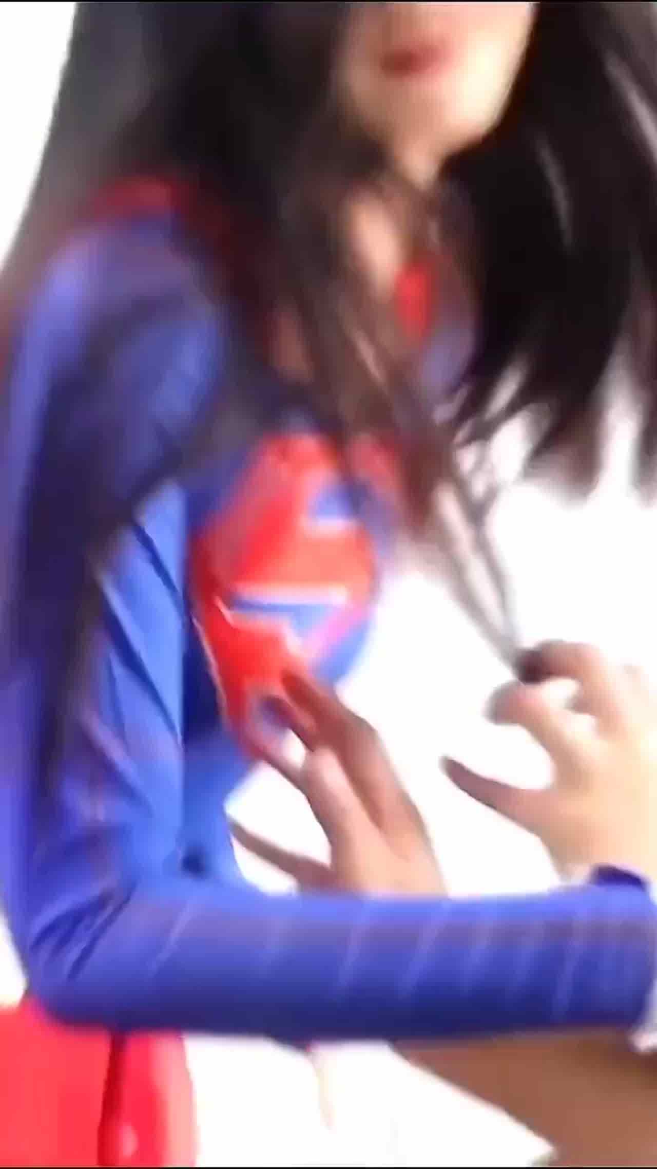  高颜质模特美女 惨遭强奸施暴狂啪啪～～ 的剧照5