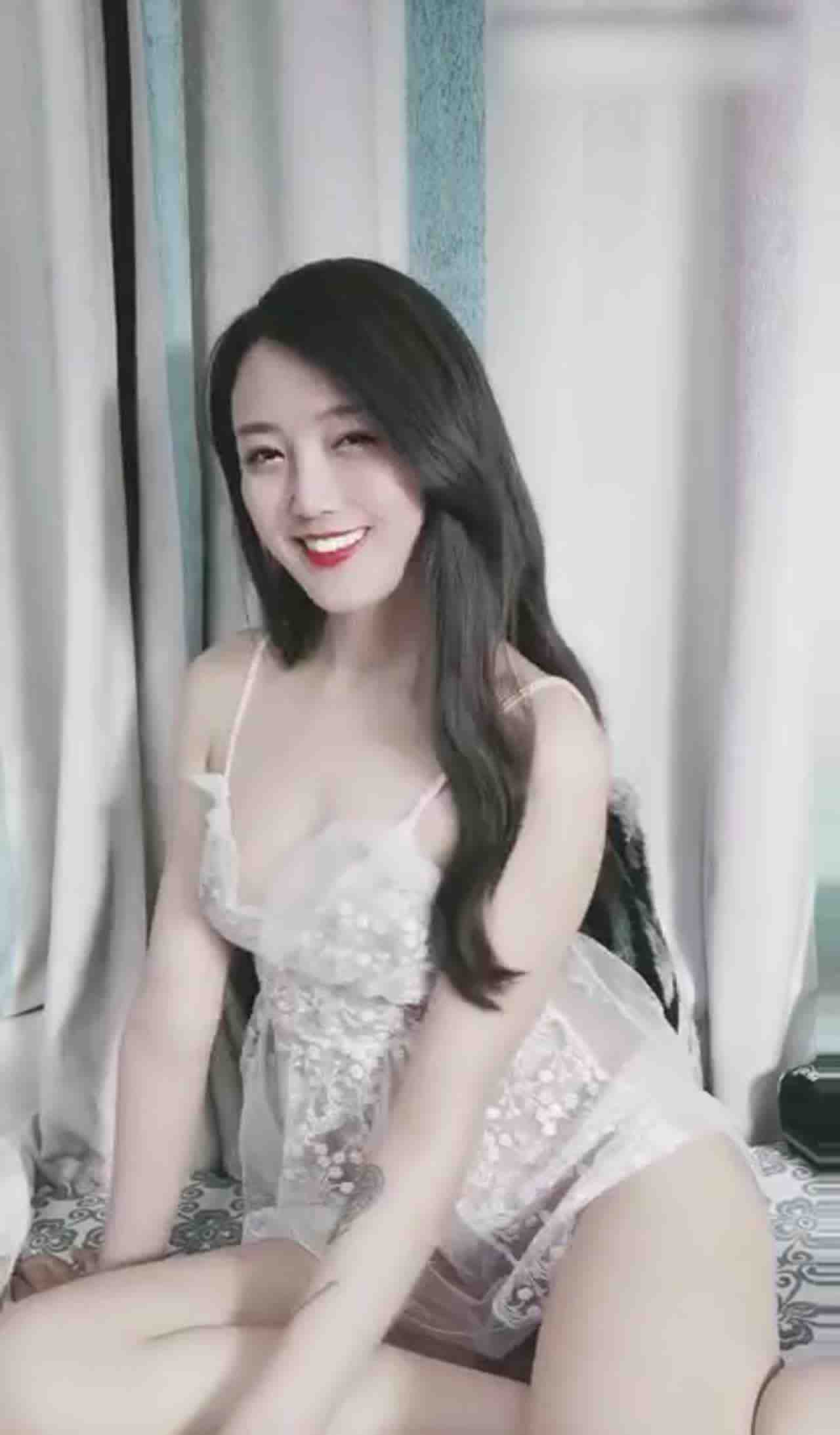  颜值高妹子全程露脸跟小哥玩69口交模样好骚 的剧照10