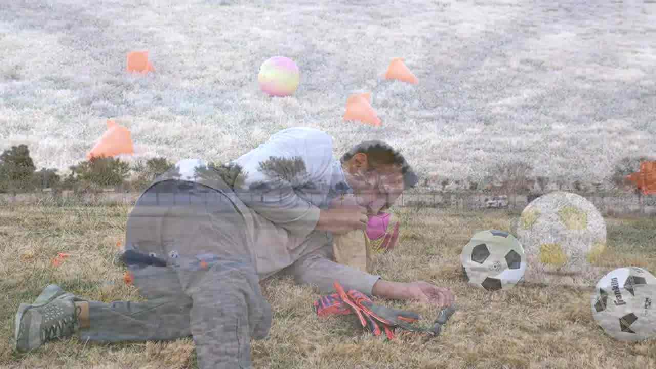  【情色奥运】4p足球宝贝帮老教练口交 的剧照7