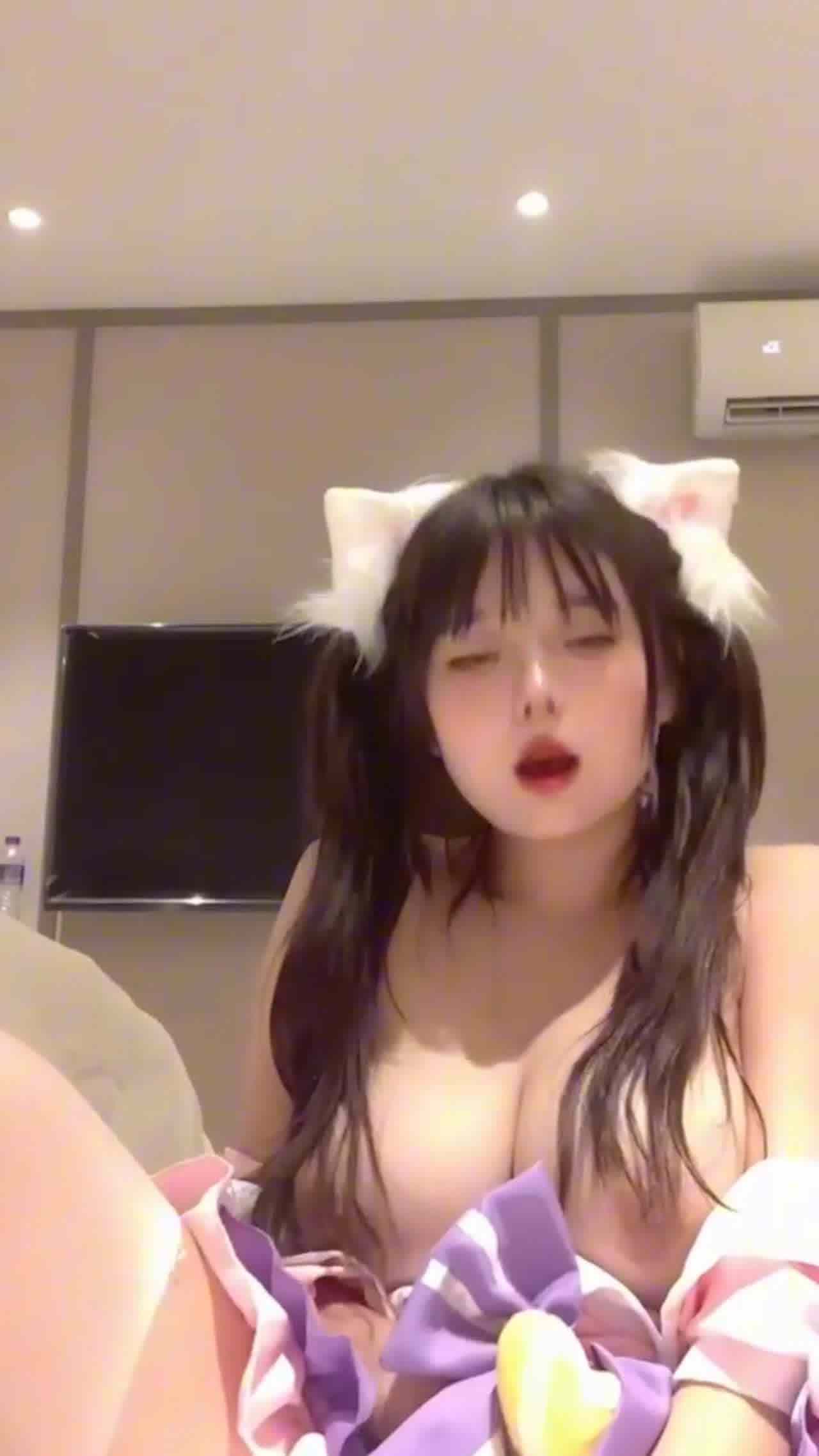  F奶小狐狸双马尾俏皮小萝莉一线天无毛鲍鱼自扣高潮出水 的剧照9