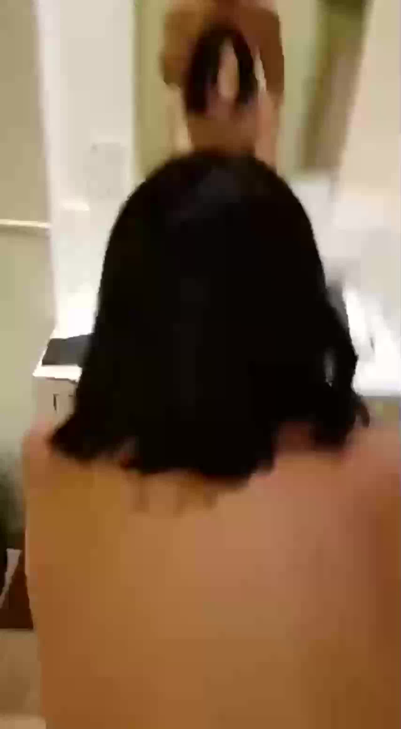  兄弟女朋友操着真骚 的剧照4