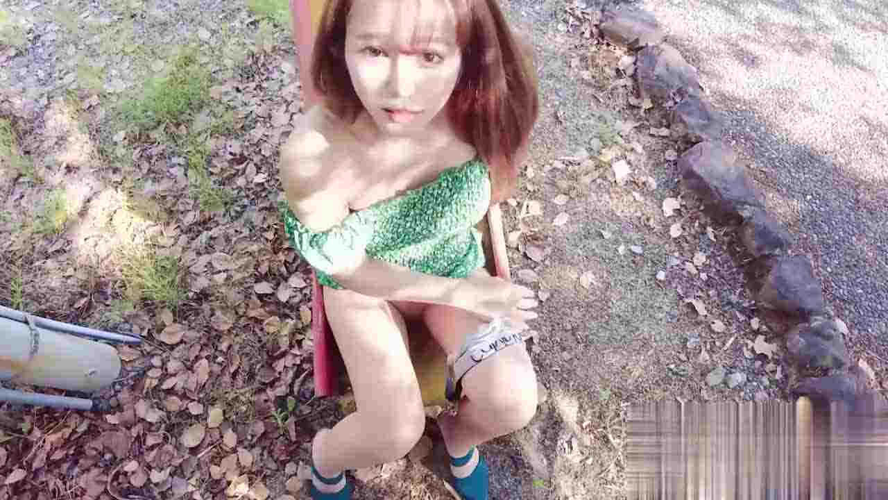  极品骚货女神Naomii在公园里打野炮内射小骚货很喜欢被人看到 的剧照9