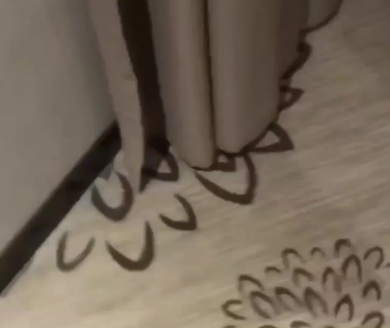  真是狗改不了吃屎！东莞职业大学_冯琪薇_背着男友重操旧业卖逼挣钱 的剧照8