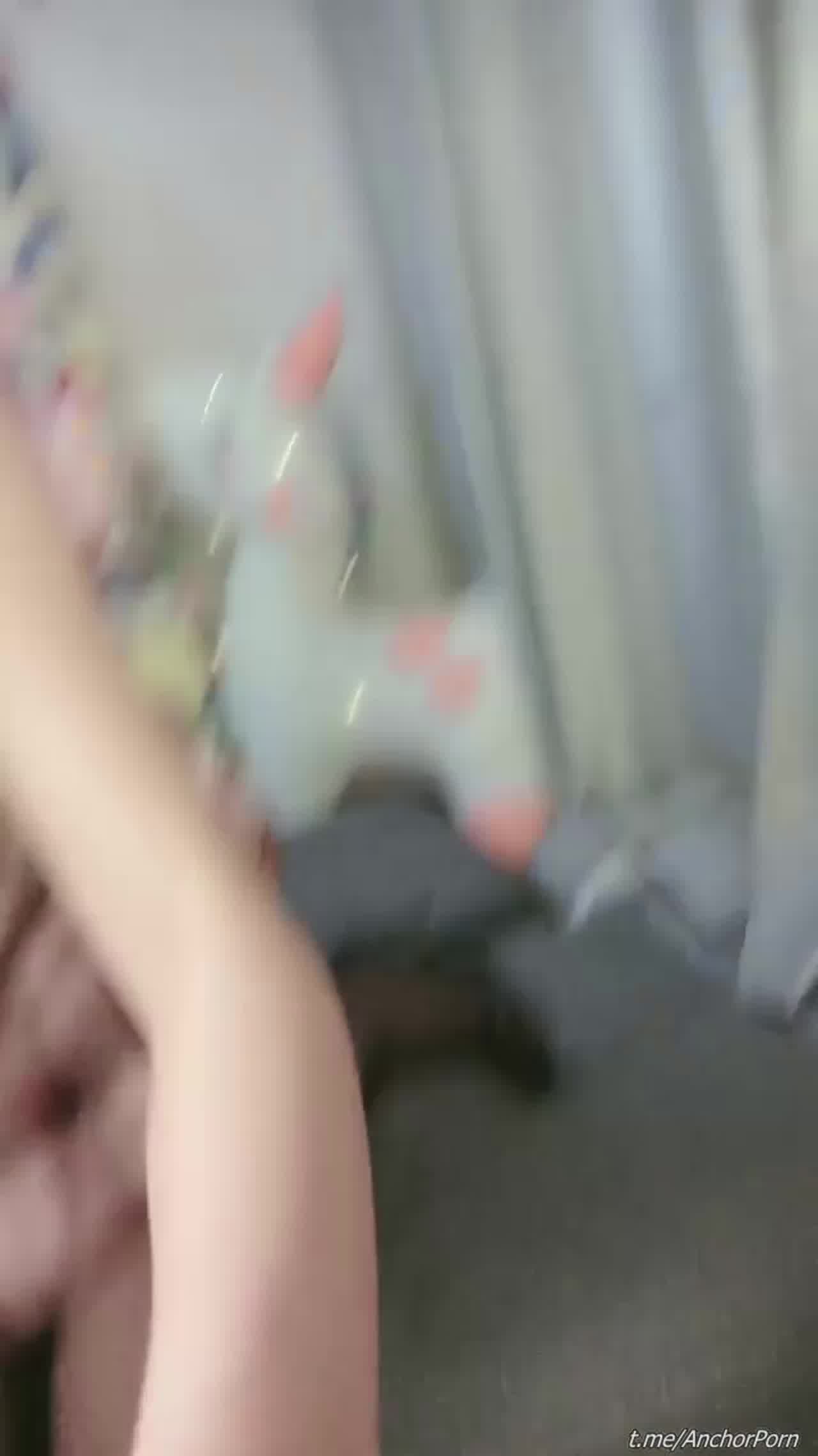  极品美女 小暖 完美身材小蛮腰穴掰开都是粉的 的剧照1