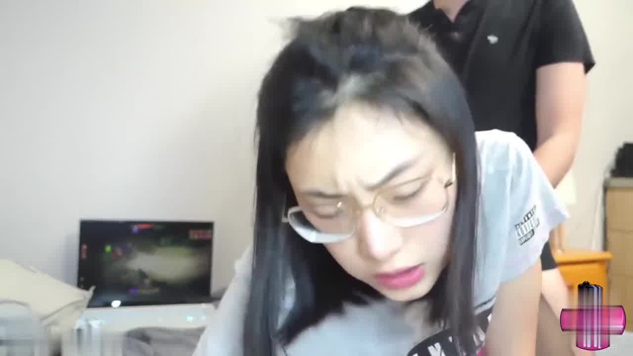  中国苍井空 刘玥的黑丝情趣 的剧照6