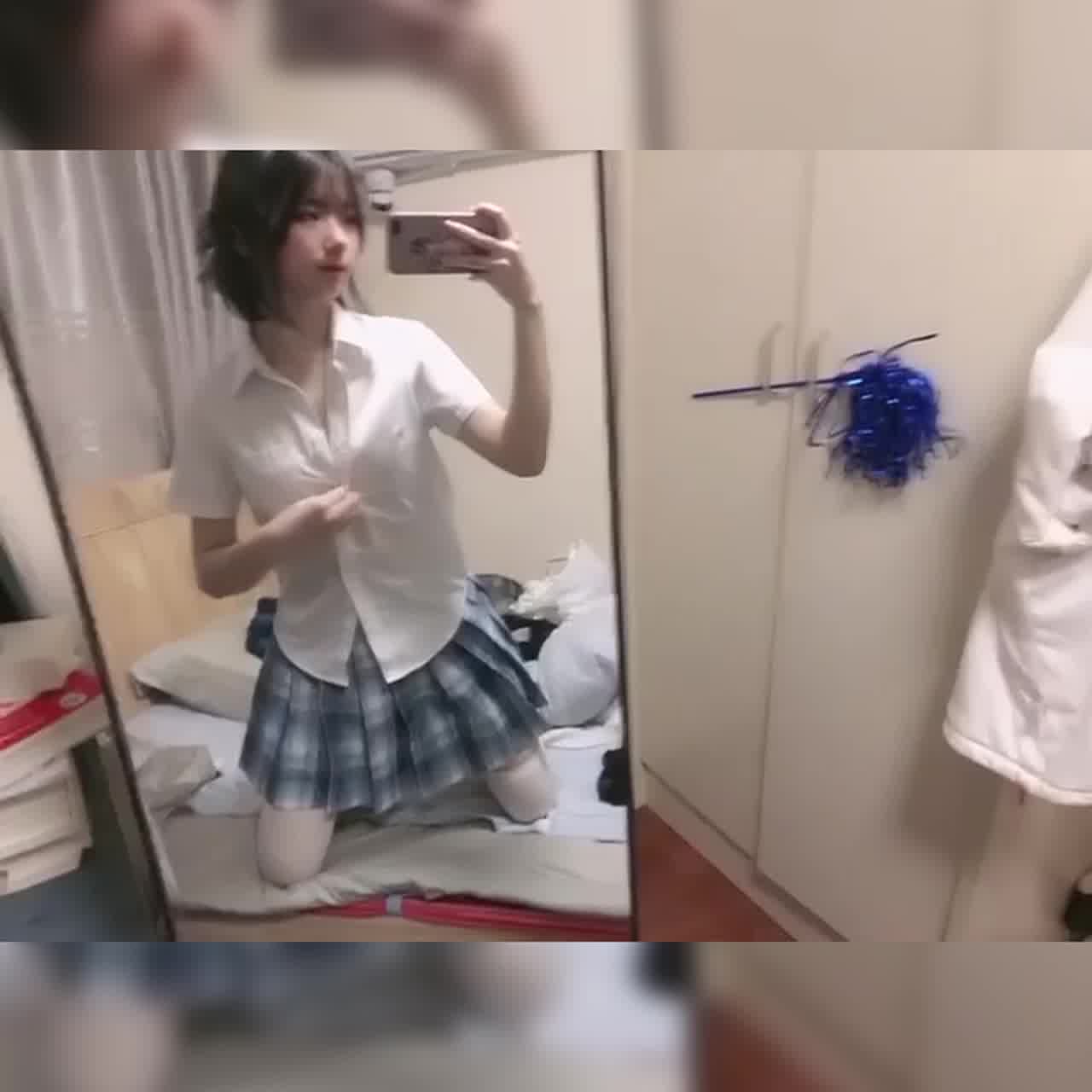  清纯可爱的小妞当我小母狗好不好阿 的剧照10