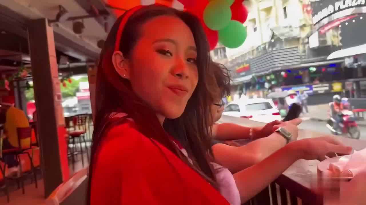  泰神啦情色旅游02这小腰超会扭的美人超顶 的剧照7