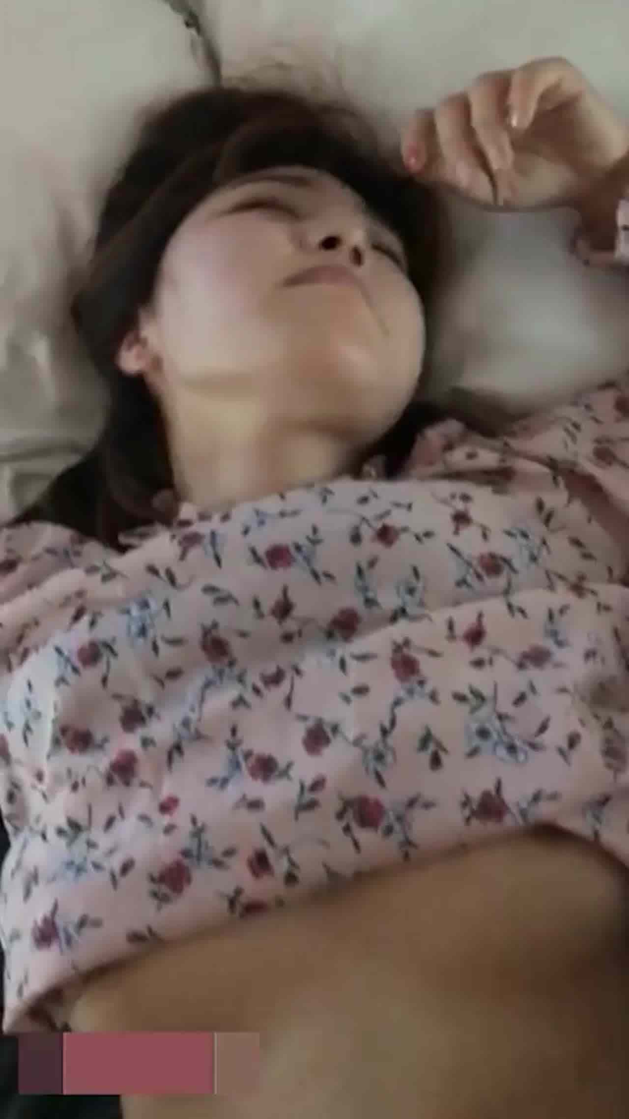  丰满极品大奶学生妹纸销魂奶子波动 的剧照10