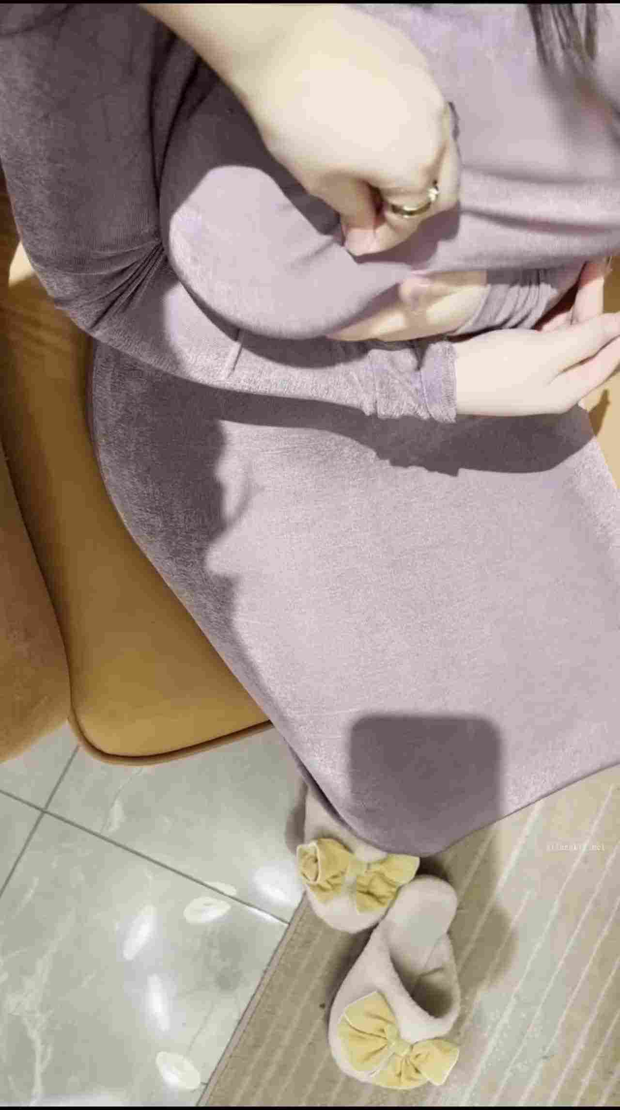  九儿 超极品肉感姐姐藏不住的巨乳嫩嫩的逼逼 西红柿沾点水来吃味道更佳 的剧照10