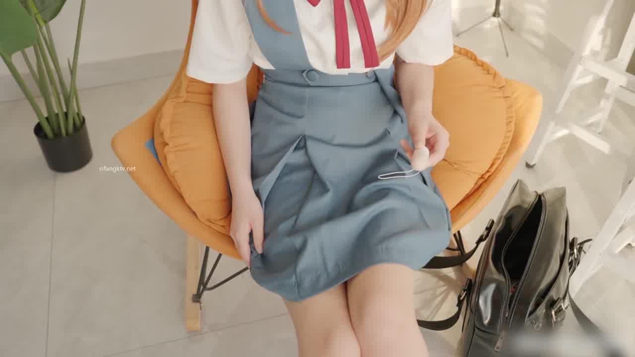  极致白虎嫩B 的剧照10